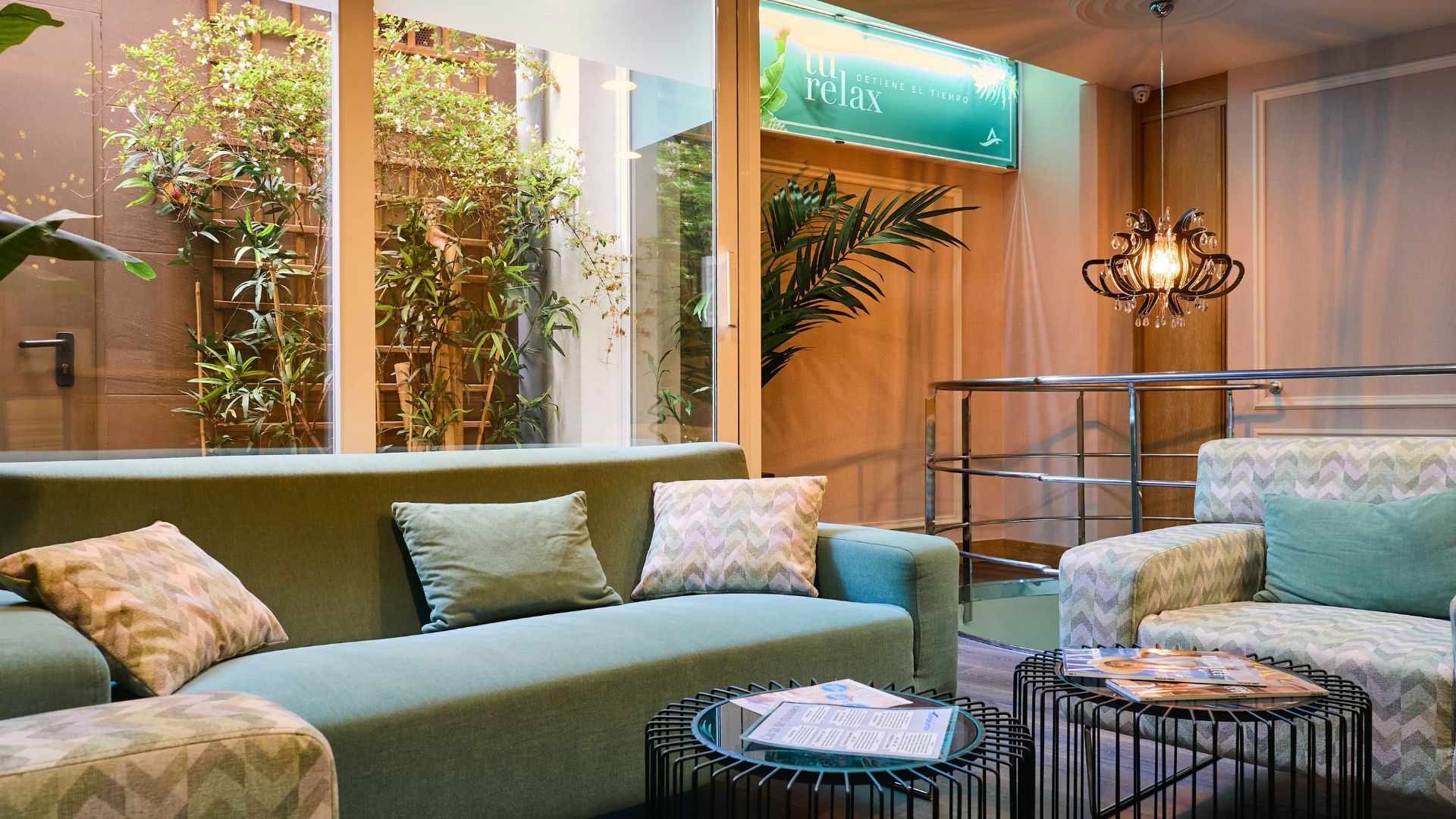 zona de descanso de aquatherapia spa center